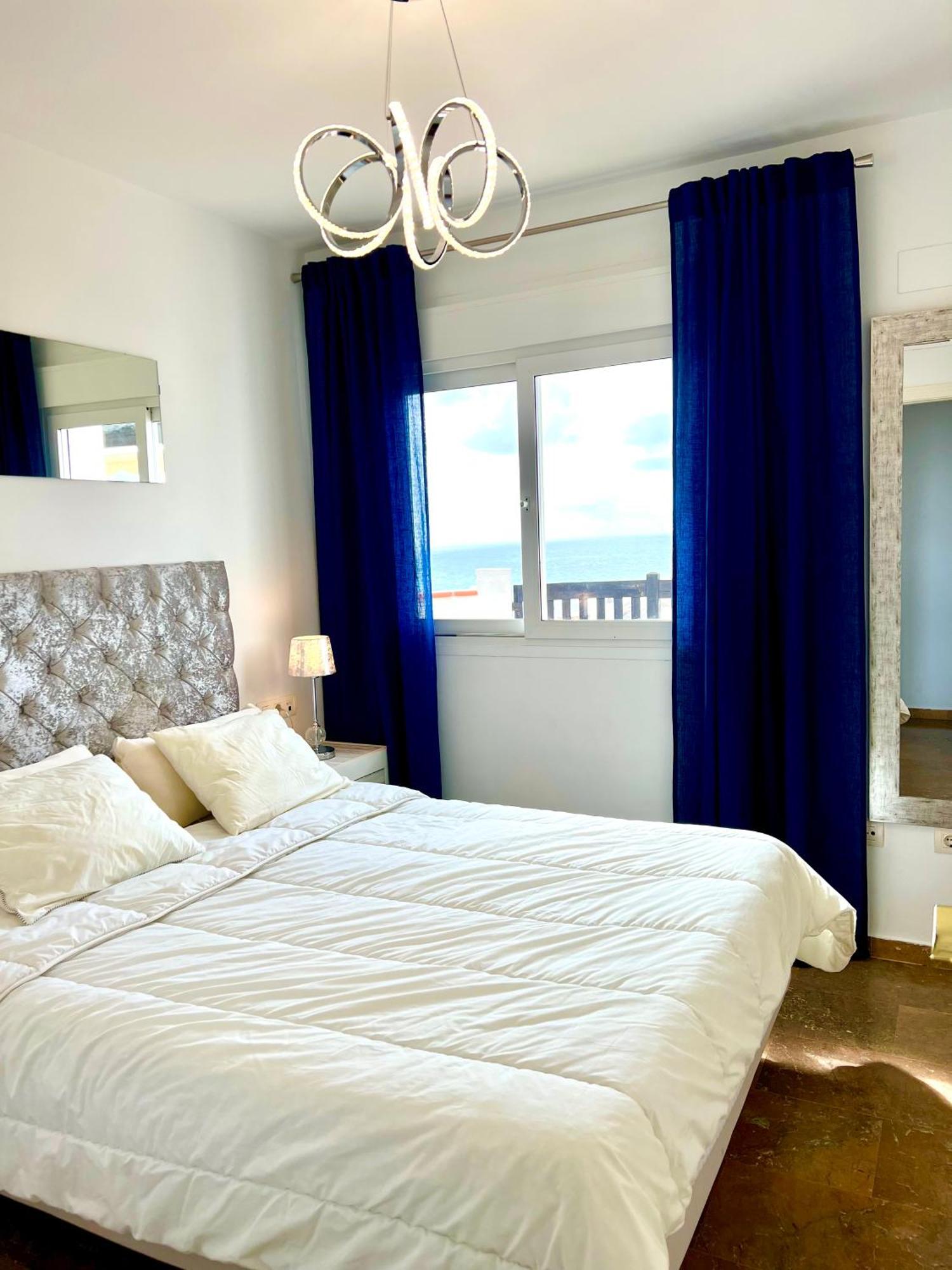 Beachfront Penthouse: Marbella Sea View Terrace Sitio de Calahonda Exterior photo